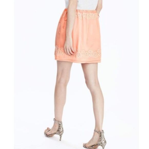 NWOT Banana Republic Peach With Ivory  Lace Detail Mini Skirt Size Small - Picture 14 of 16